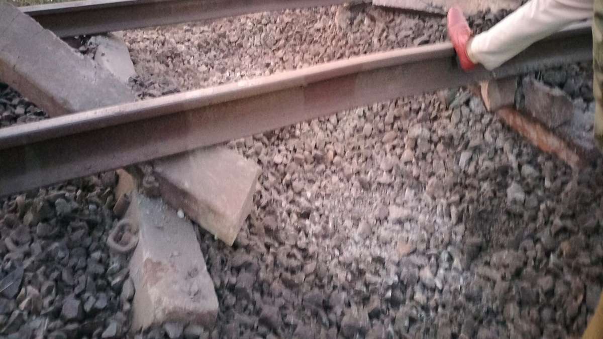 Naxals Blow Up Railway Track in Jharkhand, Disrupting Train Movement
