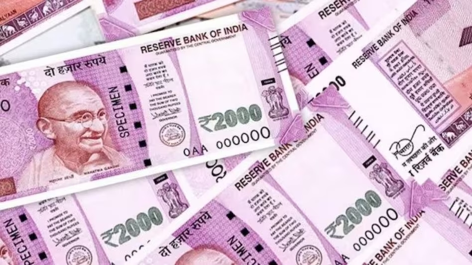 RBI Reports Rs9760 Crore in Unreturned Rs2000 Notes as Withdrawal Takes Effect