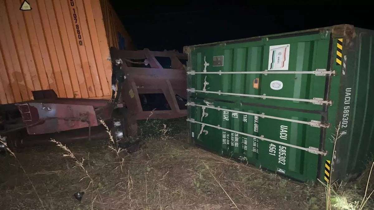 Maharashtra: Over 20 express trains diverted after 7 coaches of goods train derailed near Kasara