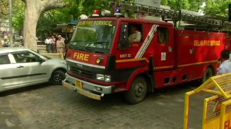 Delhi: A massive fire breaks out at 6th floor of DRDO office, no casualties reported