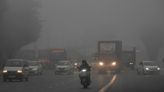 At least 50 flights, 30 trains affected after thick fog covered Delhi as coldwave continues