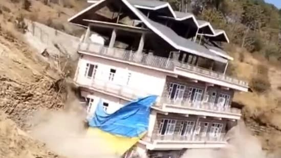 Five-storey building crumbles down in Shimla village, none hurt; causes traffic snarl