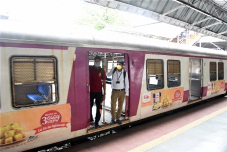 Maharashtra: Three railway staffers dead after local train runs over them near Mumbai