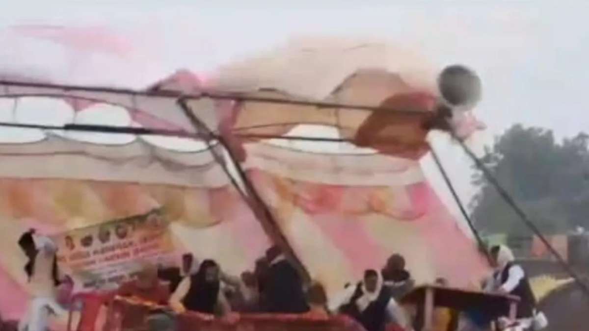 Stage Collapses in Gaya, Bihar as ex-MP Ali Anwar Ansari criticises Ayodhya ‘Pran Pratishtha’ event