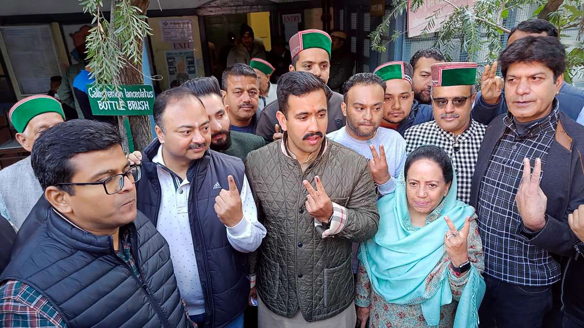 Vikramaditya Singh Quits Himachal Cabinet; BJP Switch Speculation Grows