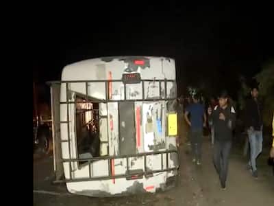 16 people injured after collision between bus and tractor in Hazira area of ​​Gwalior, Madhya Pradesh