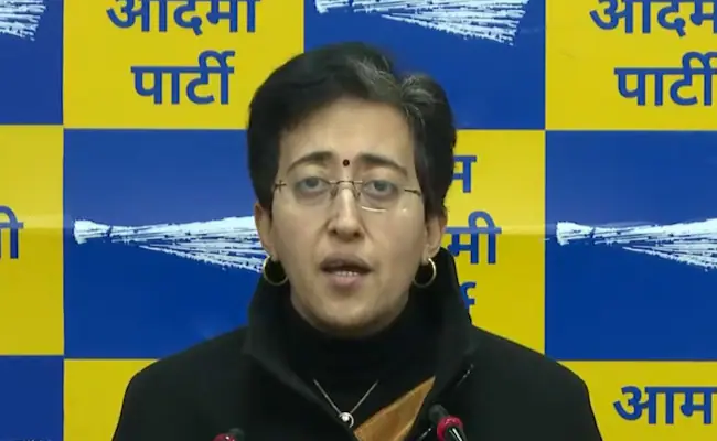 Delhi Police Issues Notice to Minister Atishi Amidst AAP’s BJP Poaching Allegations