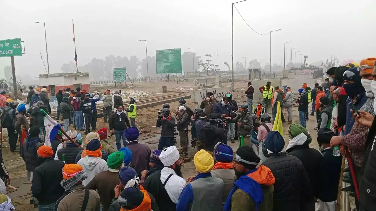 Farmers’ Protest Escalates: SKM Blames Govt for Farmer’s Death, Road Blockade in Haryana Today