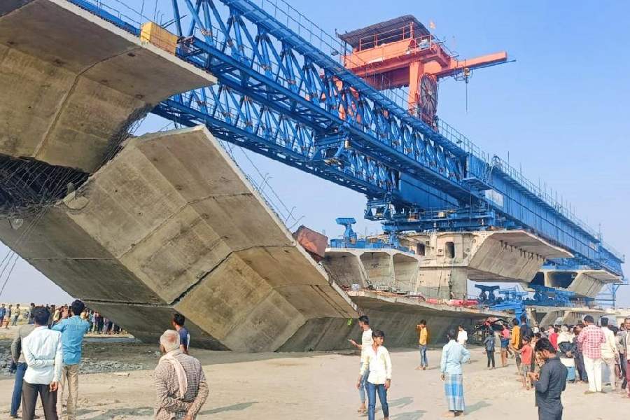 UP: Part of under-construction bridge collapses in Bulandshahr, no casualties reported