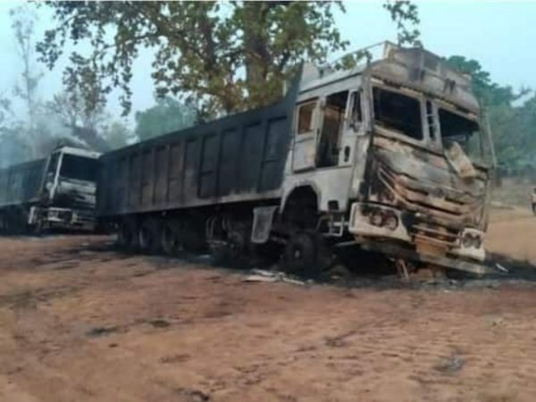 Naxalites torch 4 vehicles engaged in iron ore transportation in Narayanpur district of Chhattisgarh