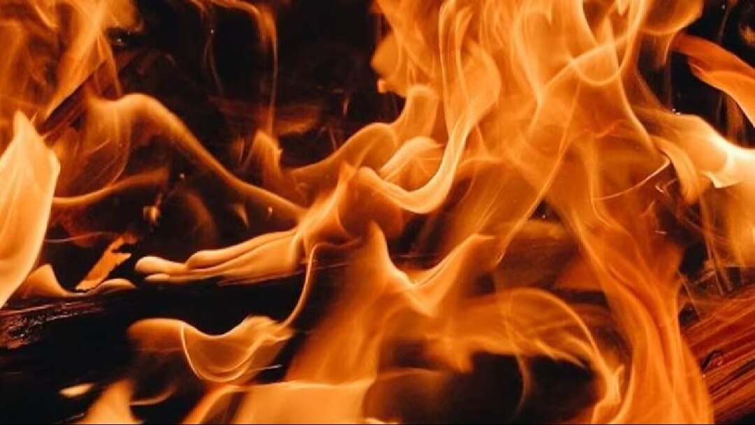 Amritsar: Man ties his pregnant wife to bed, sets her on fire