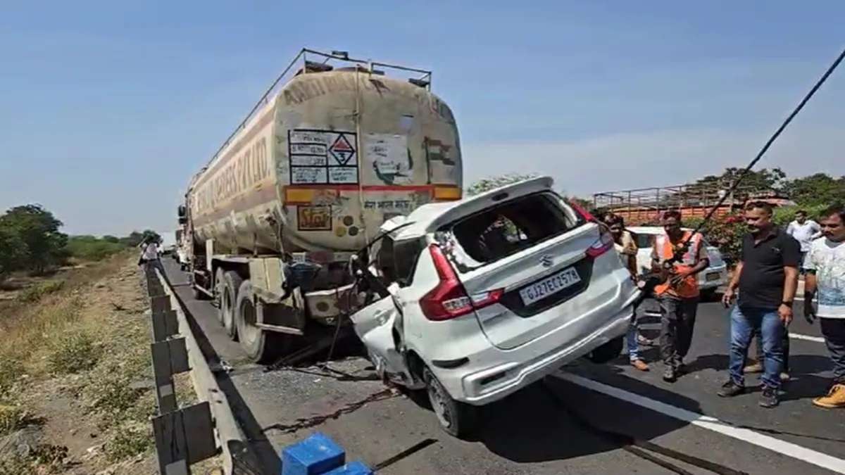 Tragedy strikes Gujarat as car rams trailer truck on Ahmedabad-Vadodara Expressway claims 10 lives