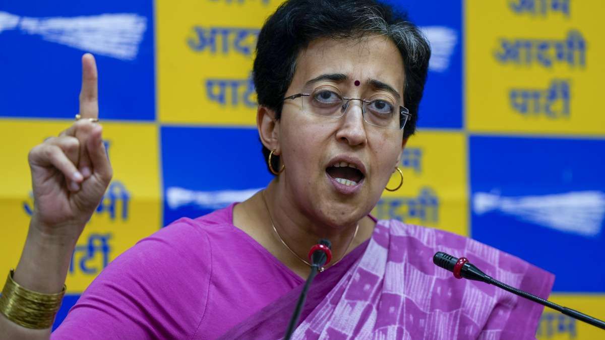 BJP Issues Defamation Notice to Atishi Following Allegations of ‘Switch Offer
