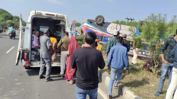 Over 25 passengers wounded after bus overturns on National Highway 44 in Morena district of MP