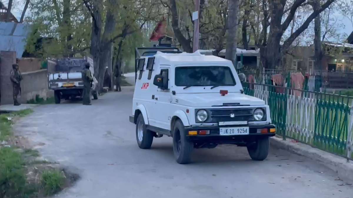 Encounter Underway in Pulwama, Jammu and Kashmir: One Terrorist Killed