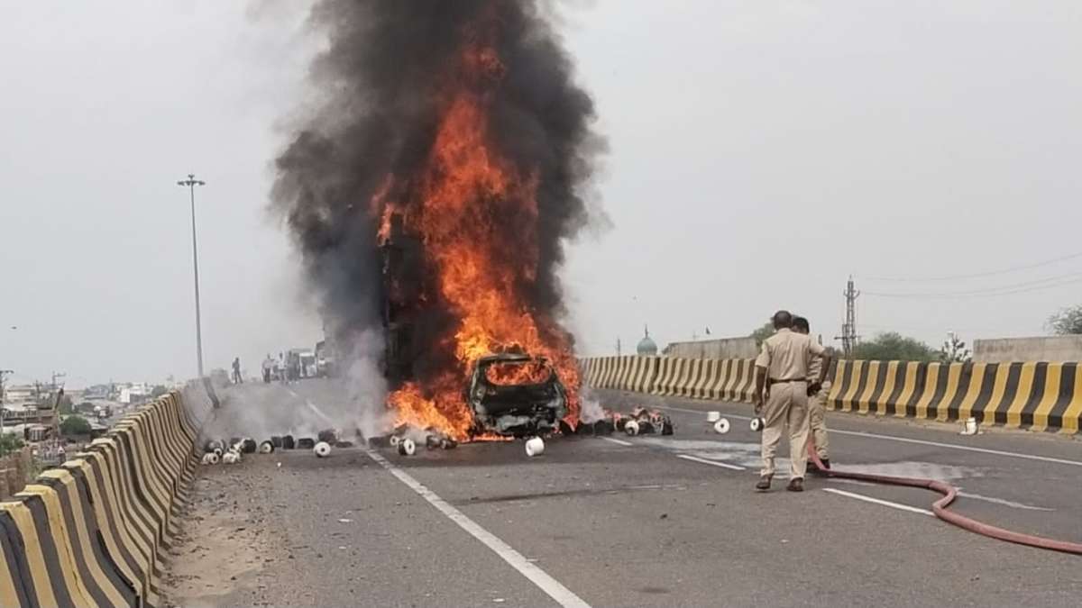 Rajasthan: Two children among 6 killed as car collides with truck on Churu-Salasar Highway