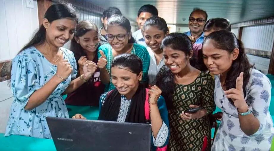 CBSE Board 10th Result: CBSE Board 10th result declared, check result here