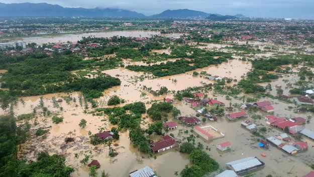 Indonesia Flood: Devastating flood wreaks havoc in Indonesia, 41 killed so far; 17 missing
