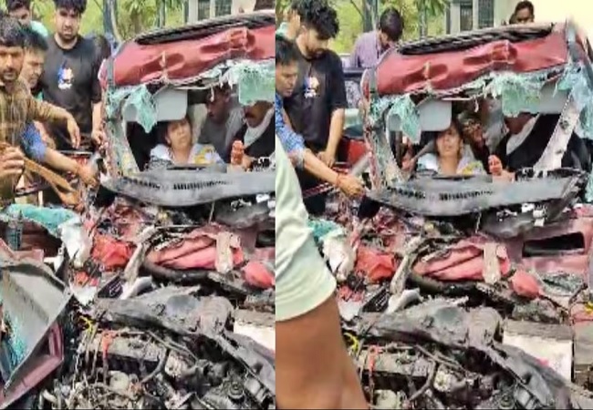 Watch: Hyundai Creta crushed after being hit by truck on Yamuna Expressway; Mother, daughter rescued after hours