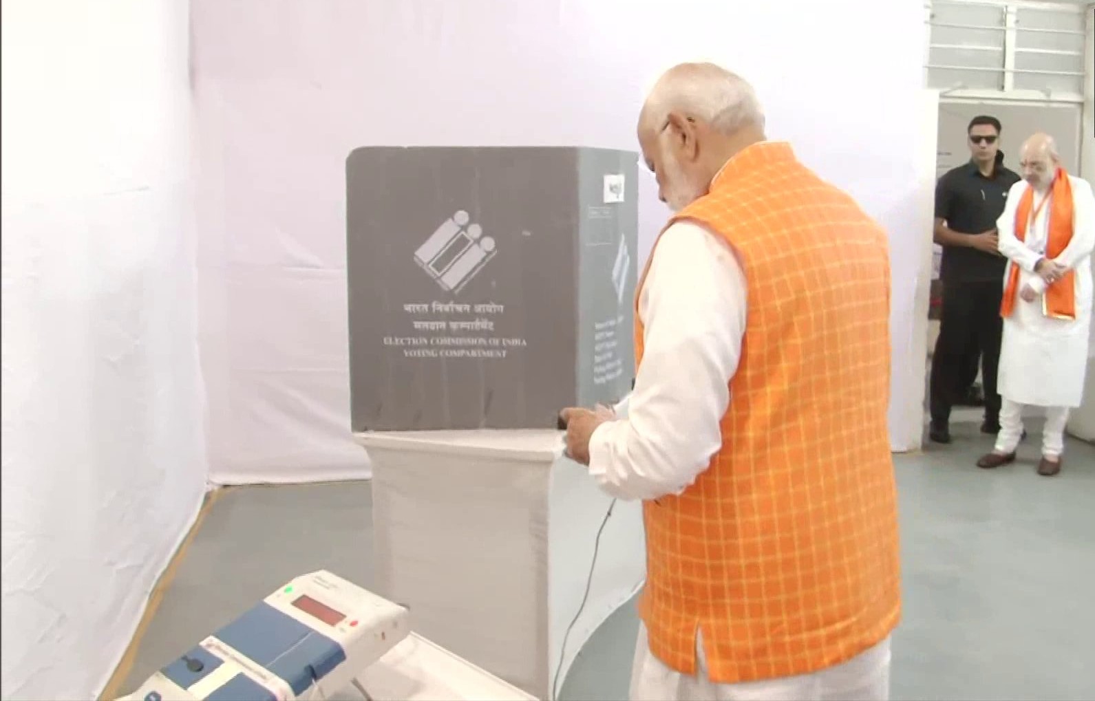 PM Modi Casts Vote in Ahmedabad, Urges Record Turnout in Phase 3 of Lok Sabha Elections