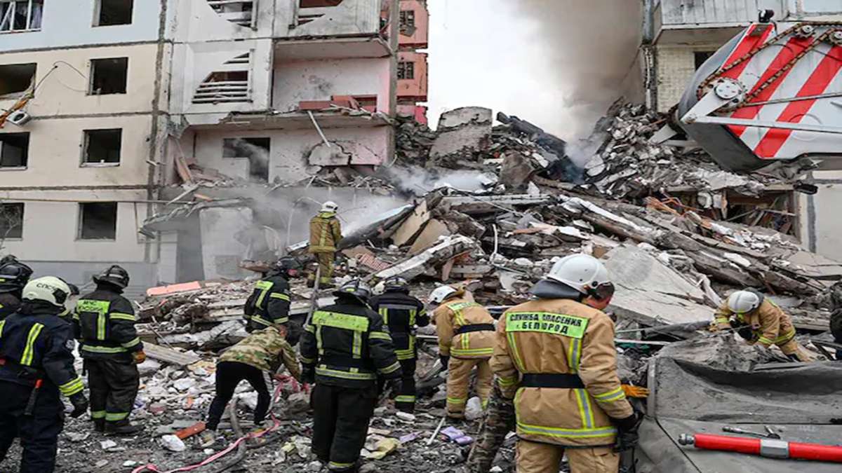 Russia: Apartment Building Collapses After Shelling in Belgorod City, 13 Dead and 20 Injured
