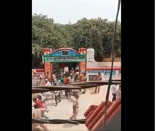 Viral Video Shows Stampede at Polling Booth in Asmoli, Congress and SP Accuse Administration
